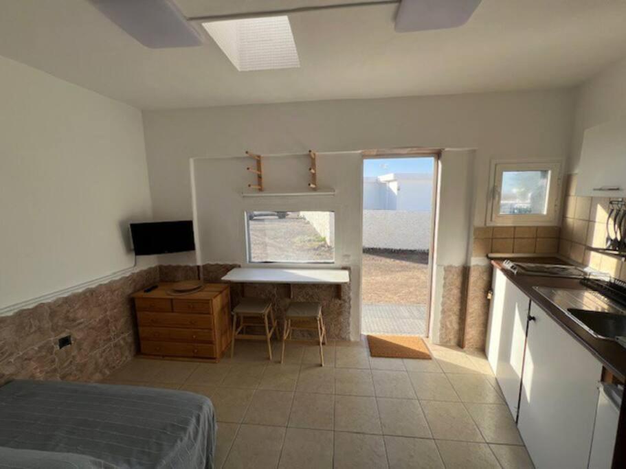 Acogedor Apartamento En Famara Exterior photo